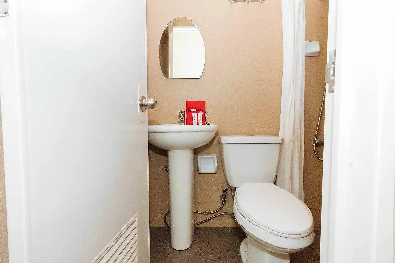 Reddoorz @ Hotel Rosemarie Pasay 2*,  Filippine