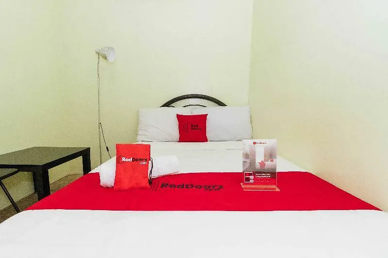 Reddoorz @ Hotel Rosemarie Pasay 2*,